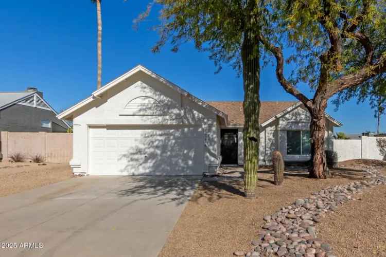 Single-family house For Sale in 1714, East Paradise Lane, Phoenix, Arizona