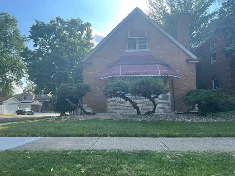 Single-family house For Sale in 10956, South Normal Avenue, Chicago, Illinois