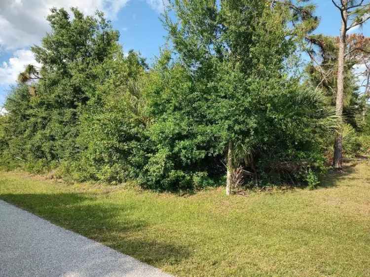 Land For Sale in Englewood, Florida