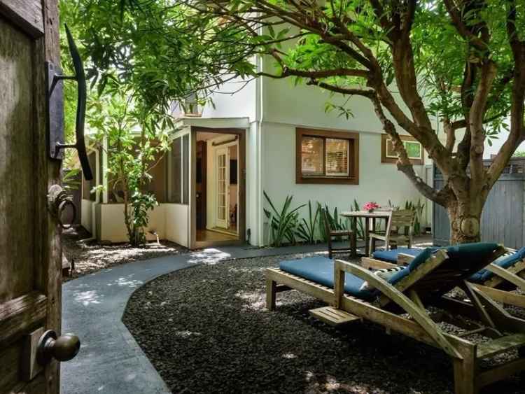 Single-family house For Sale in Paia, Hawaii