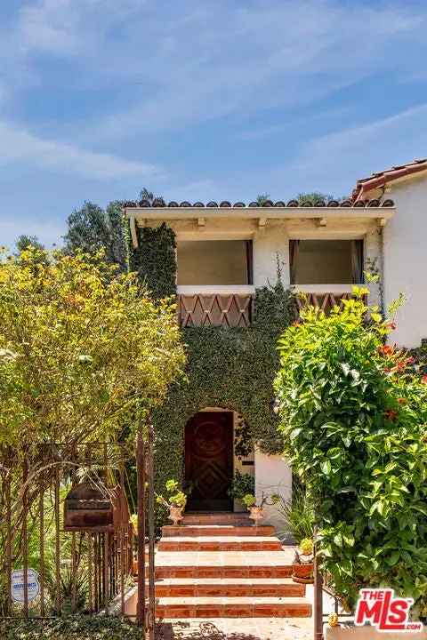 Single-family house For Sale in Los Angeles, California