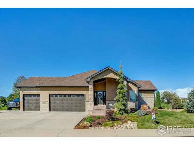 Single-family house For Sale in Windsor, Colorado