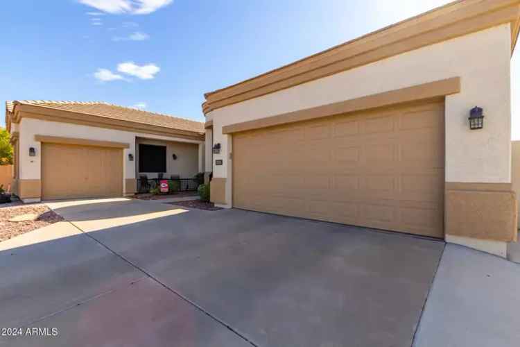 Single-family house For Sale in 3161, East Hampton Lane, Gilbert, Arizona