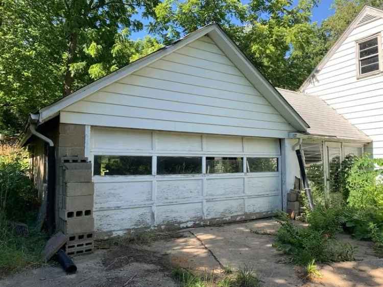 Single-family house For Sale in 814, Caton Street, Ottawa, Illinois