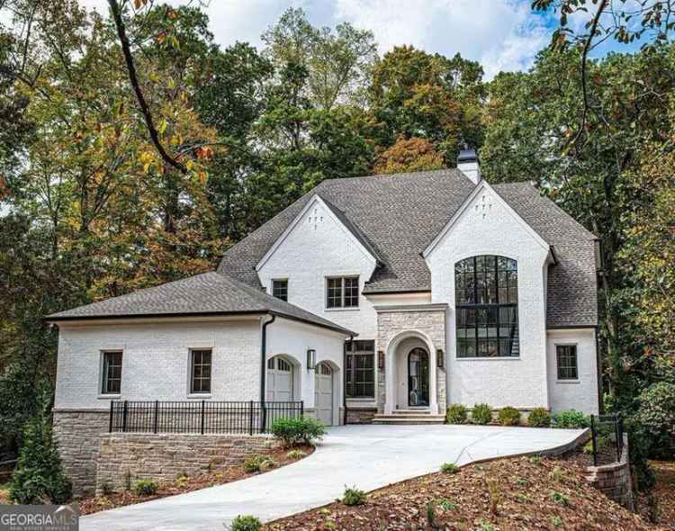 Single-family house For Sale in 3790, Ivy Road Northeast, Atlanta, Georgia