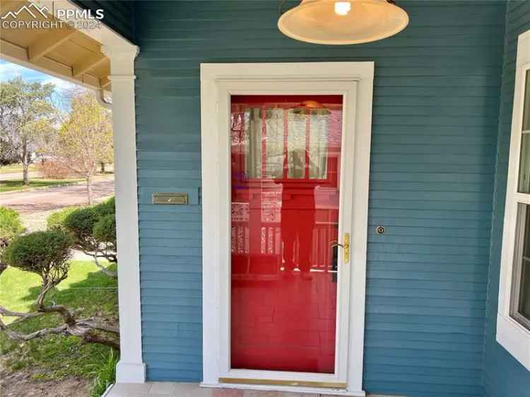 Single-family house For Sale in 1905, North Wahsatch Avenue, Colorado Springs, Colorado