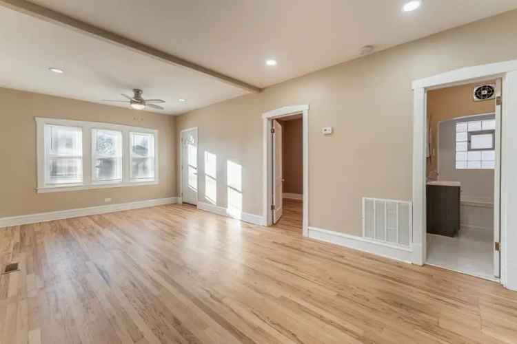 Single-family house For Sale in 3507, North Osceola Avenue, Chicago, Illinois