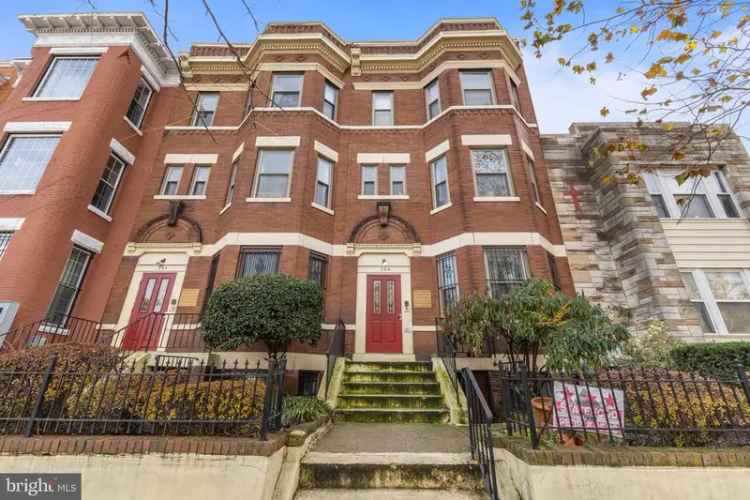 Condo For Sale in 36, Q Street Northwest, Washington, District of Columbia