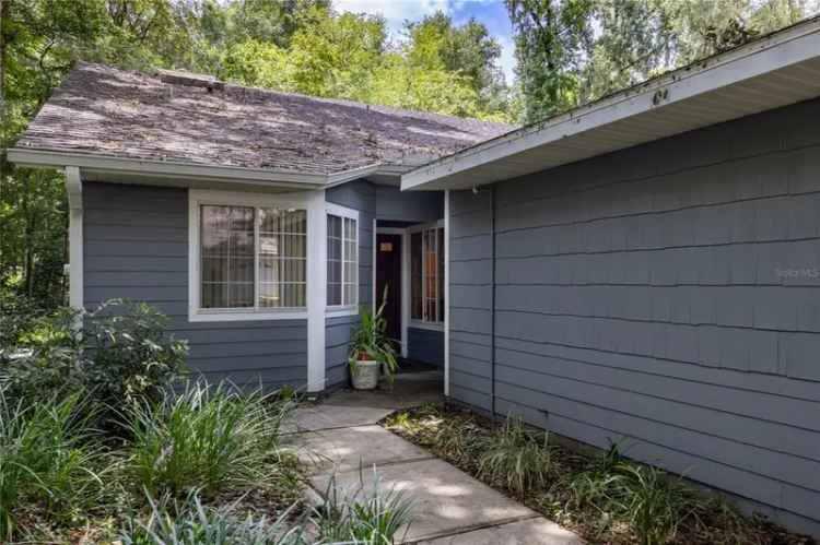 Single-family house For Sale in Gainesville, Florida