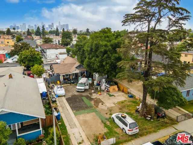 Single-family house For Sale in Los Angeles, California