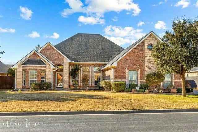 Single-family house For Sale in West Odessa, Texas