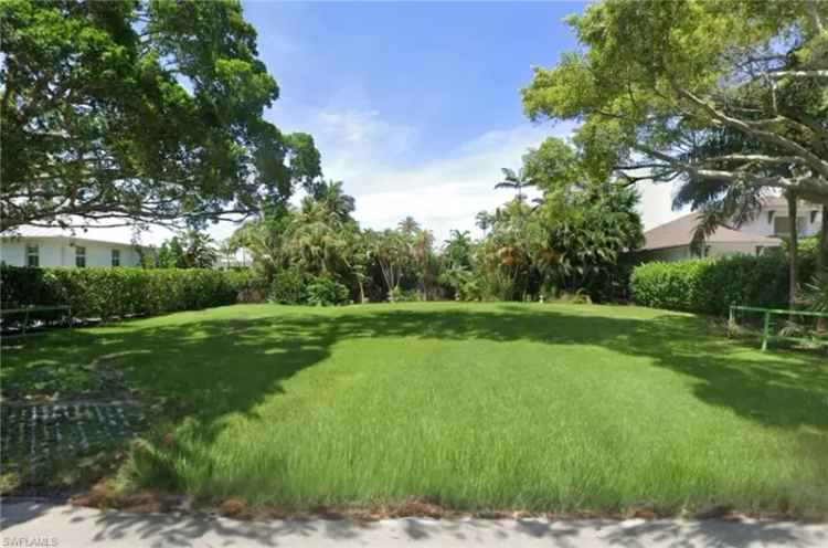 Land For Sale in 531, Spring Line Drive, Naples, Florida