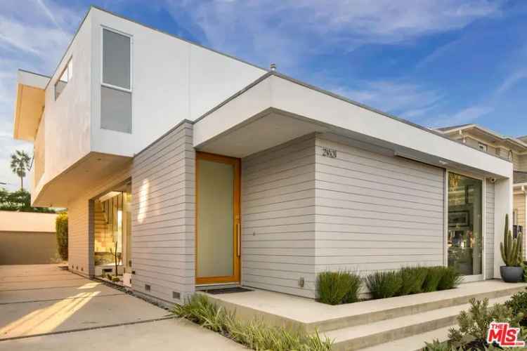 Single-family house For Sale in 2901, Grayson Avenue, Los Angeles, California