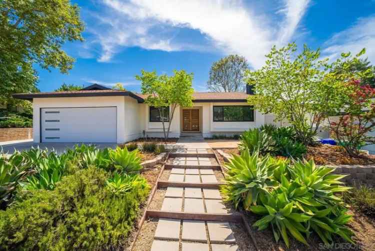 Single-family house For Sale in 7640, Golfcrest Drive, San Diego, California