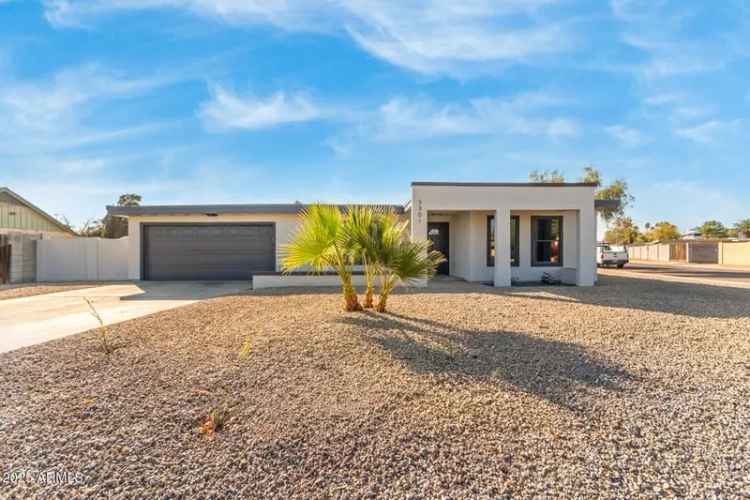 Single-family house For Sale in 3301, East Larkspur Drive, Phoenix, Arizona