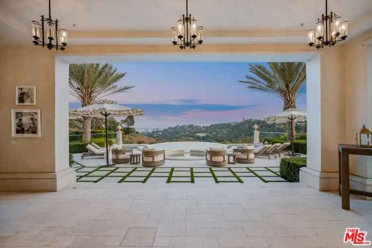 Single-family house For Sale in 1940, Bel Air Road, Los Angeles, California