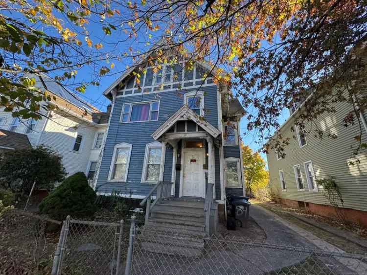 Multi-family house For Sale in 84, Henry Street, New Haven, Connecticut