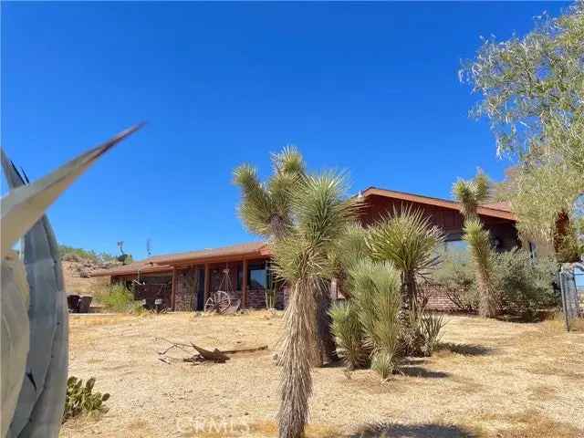 Single-family house For Sale in Joshua Tree, California