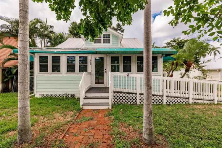 Single-family house For Sale in 221, Durrance Street, Punta Gorda, Florida