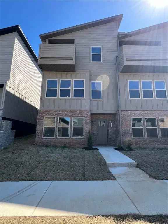 House For Sale in Fayetteville, Arkansas