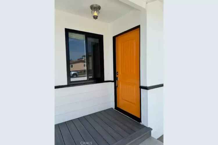 Duplex For Sale in 1745, Lake Street, Huntington Beach, California