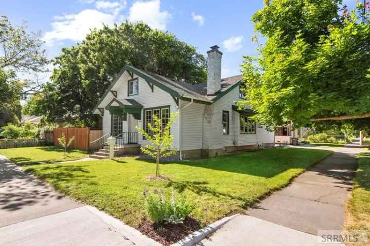 Single-family house For Sale in 204, 5th Street, Idaho Falls, Idaho