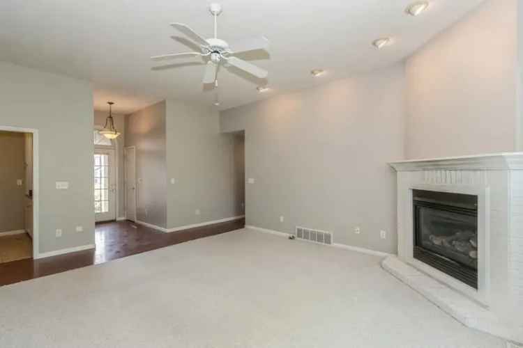 Single-family house For Sale in 685, Breconshire Lane, Coralville, Iowa