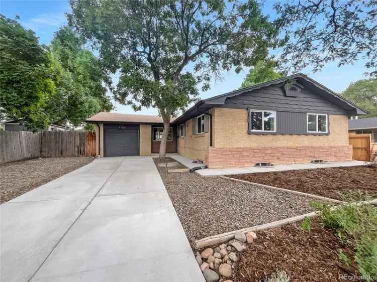 Single-family house For Sale in 123, Emerald Street, Broomfield, Colorado