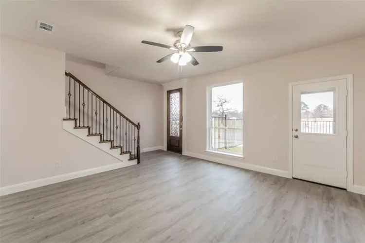 Condo For Rent in 1603, Mignon Drive, Arlington, Texas