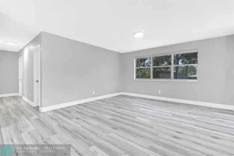 Single-family house For Sale in 186, Southeast 27th Court, Boynton Beach, Florida