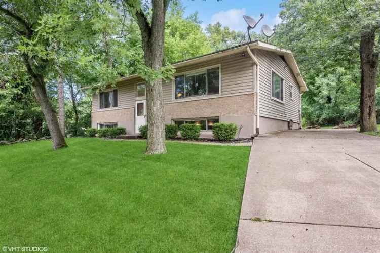 Single-family house For Sale in Gary, Indiana