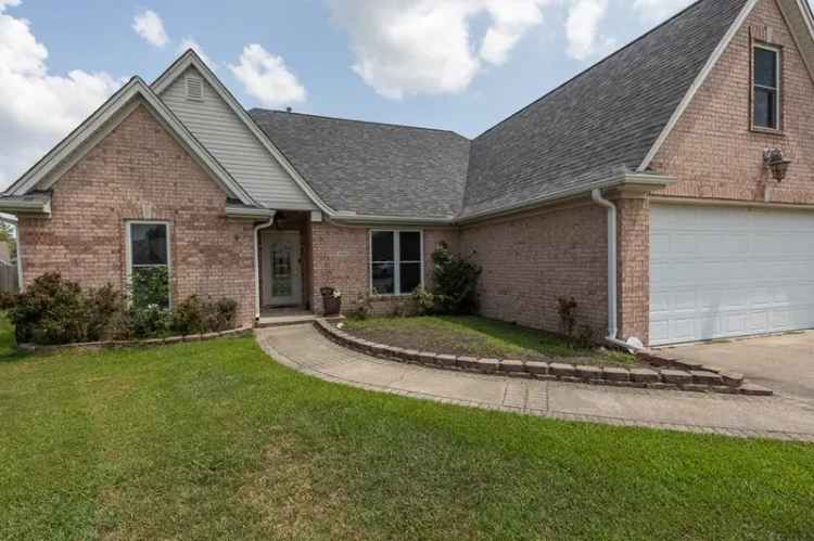 Single-family house For Sale in 1409, Ashwood Circle, West Memphis, Arkansas