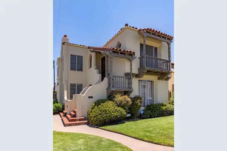 Duplex For Sale in Long Beach, California