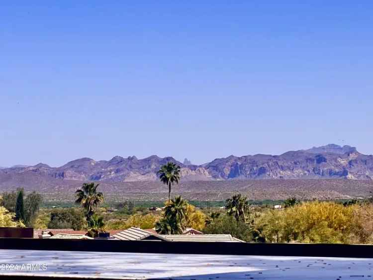 Single-family house For Sale in Fountain Hills, Arizona