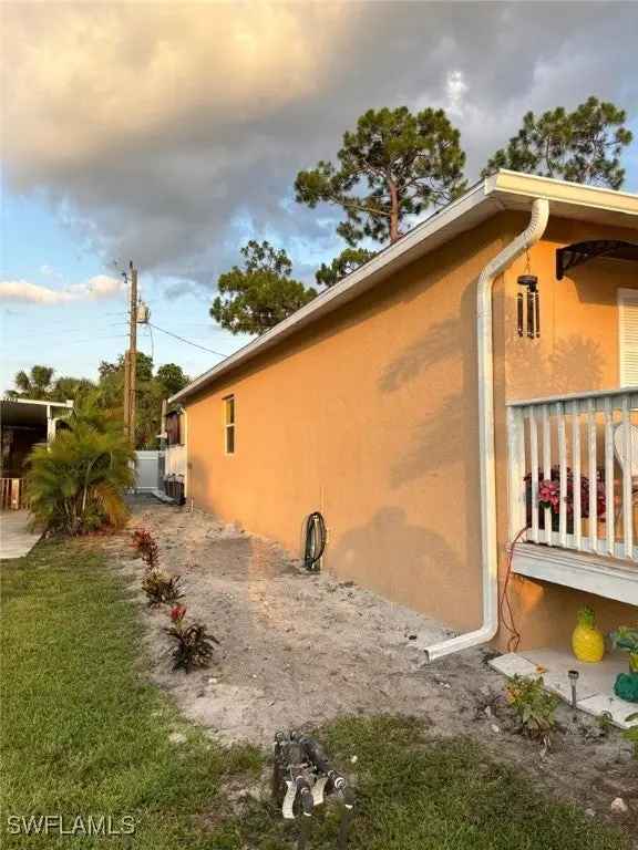 Single-family house For Sale in Bonita Springs, Florida