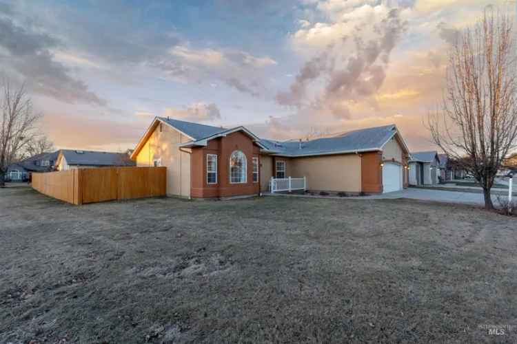 Single-family house For Sale in 1393, East Borzoi Street, Meridian, Idaho