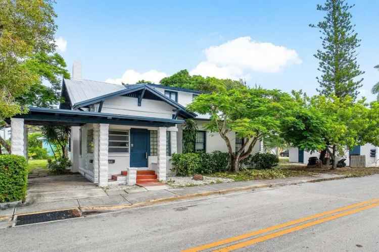 Multi-family house For Sale in Lake Worth Beach, Florida