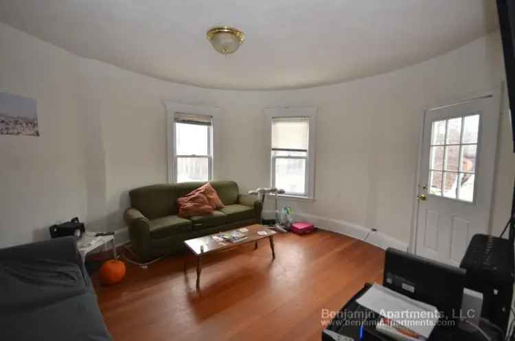 Allston Student Apartment Near Boston University - Available September 1 2025