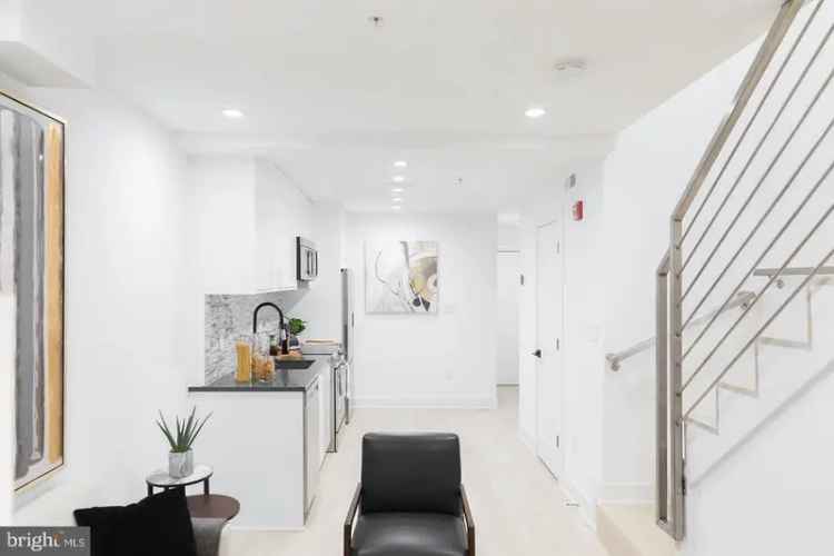 Condo For Sale in 4, R Street Northwest, Washington, District of Columbia