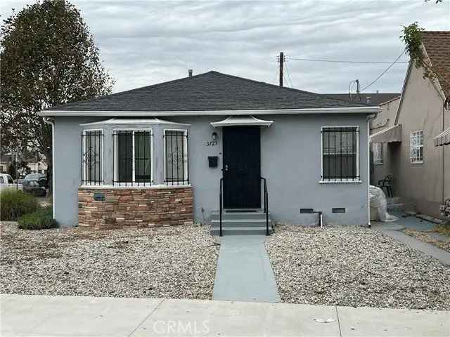 Single-family house For Sale in 3721, Exposition Boulevard, Los Angeles, California