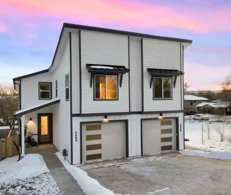 Single-family house For Sale in Denver, Colorado