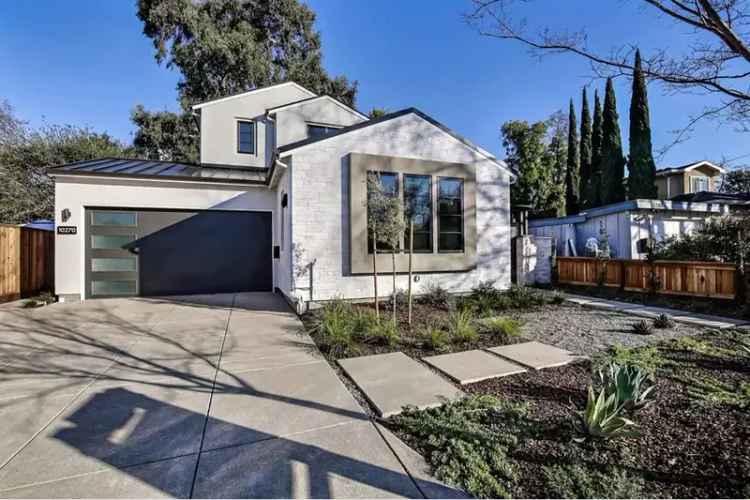 Single-family house For Sale in 10270, Sterling Boulevard, Cupertino, California