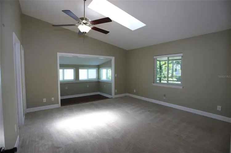 Single-family house For Sale in 7119, Burlington Avenue North, Saint Petersburg, Florida