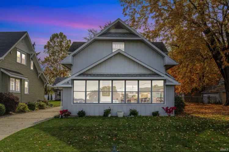 Single-family house For Sale in 822, Lincoln Highway East, New Haven, Indiana