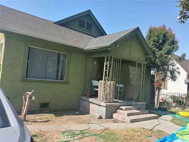 Single-family house For Sale in Los Angeles, California