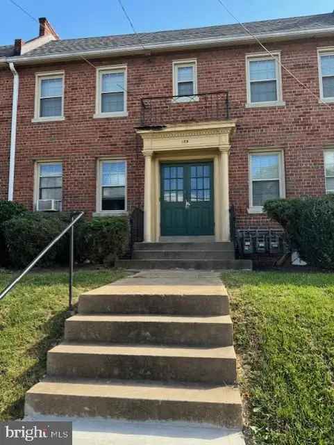 Multi-family house For Sale in 129, 35th Street Northeast, Washington, District of Columbia