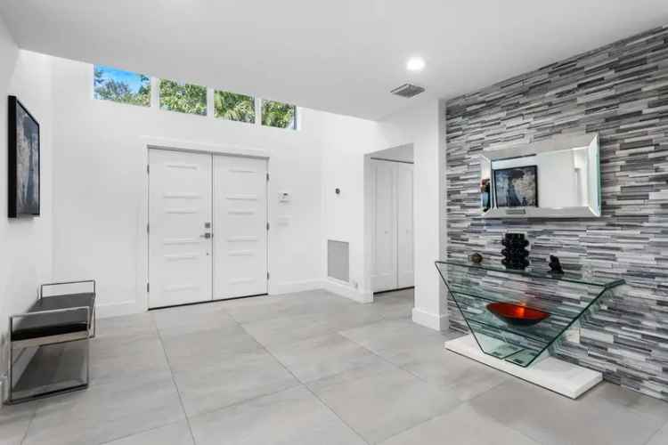 Condo For Sale in Boynton Beach, Florida