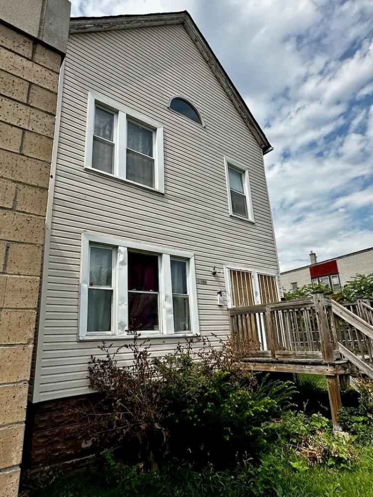 Multi-family house For Sale in 11854, South Lafayette Avenue, Chicago, Illinois