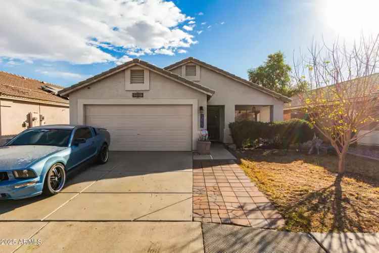 Single-family house For Sale in 12907, West Sharon Drive, El Mirage, Arizona