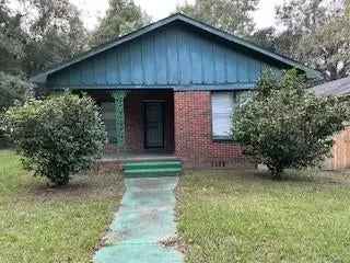 Single-family house For Sale in 157, A Street, Prichard, Alabama